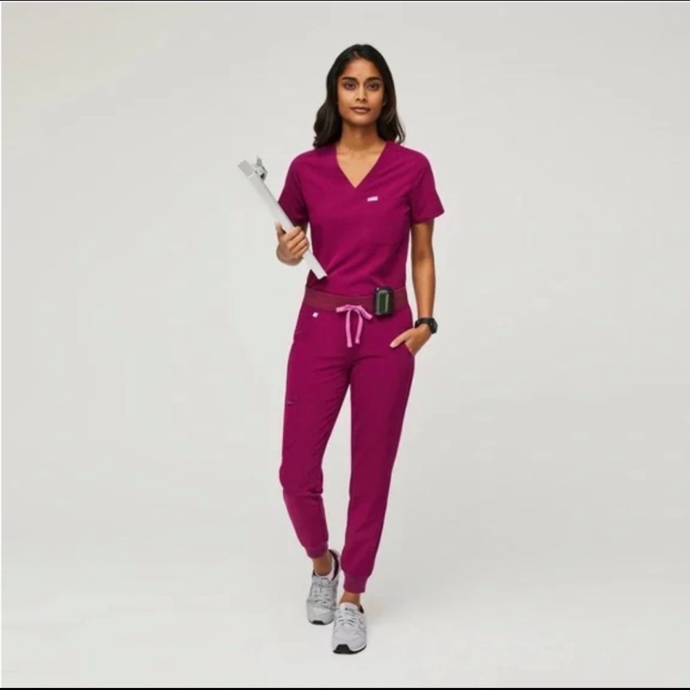 Figs Scrub Set